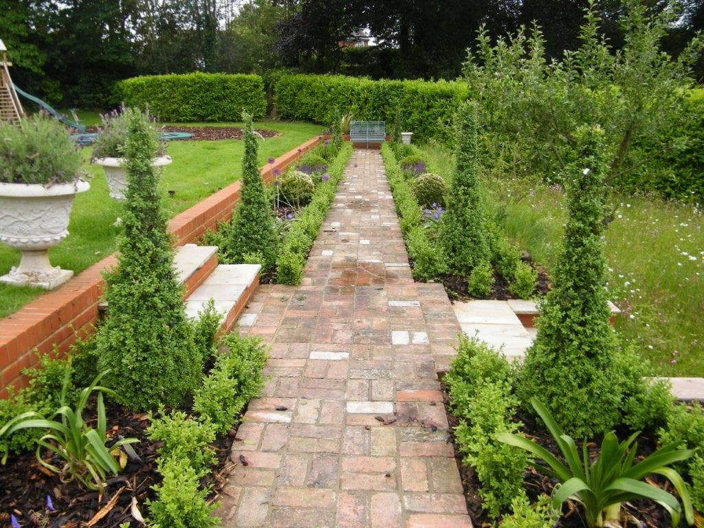 Pembury garden project showing low maintenance planting and gravel